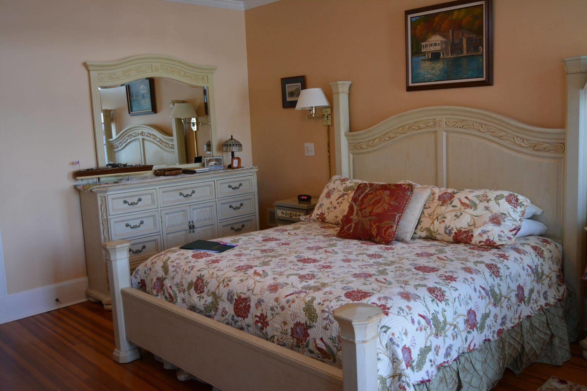 Lake George Boathouse Waterfront Lodging Bolton Landing Ngoại thất bức ảnh